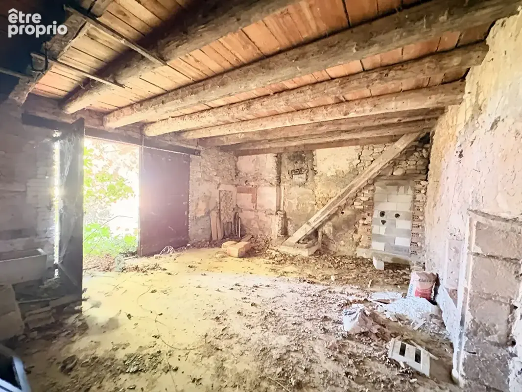Ferme à restaurer entièrement - Lapalud - 440m² - photo 11
