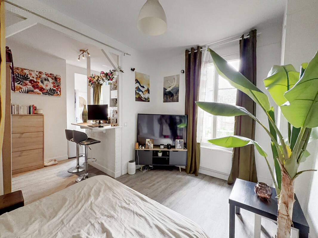 Appartement à PARIS-15E