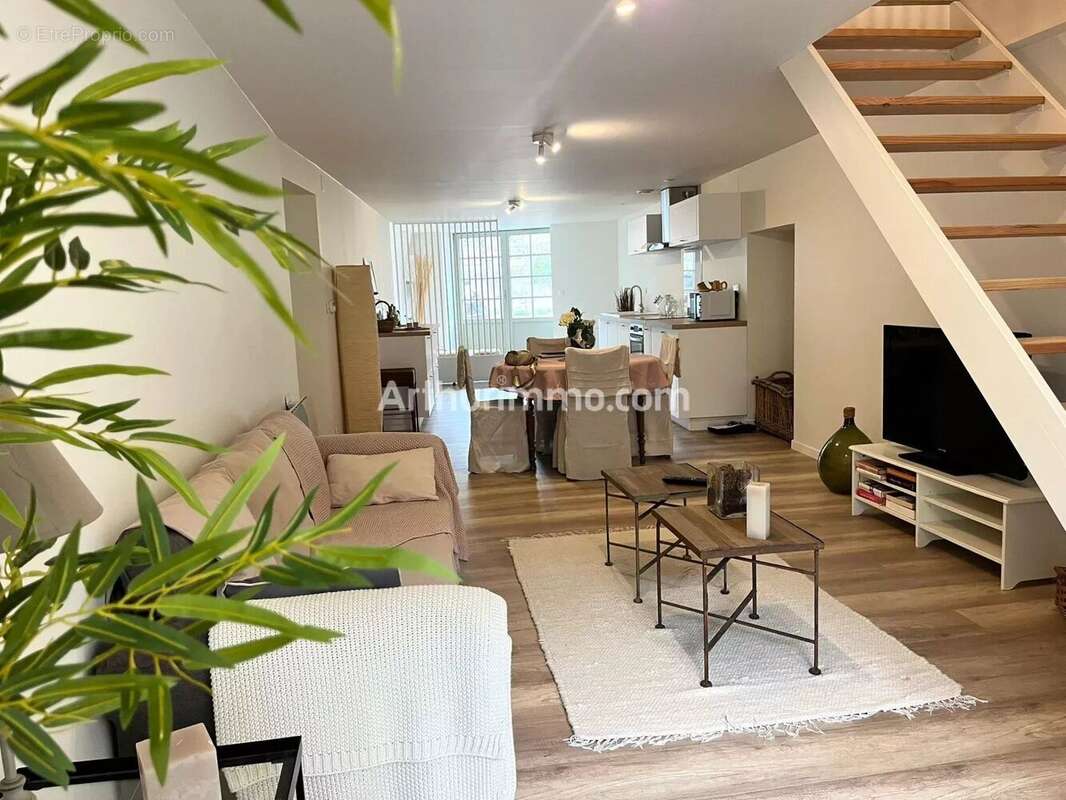 Maison à CUISEAUX