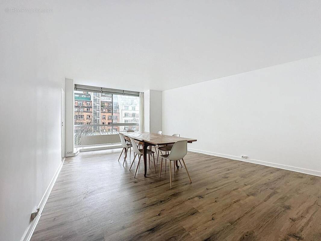 Photo 1 - Appartement à PARIS-16E