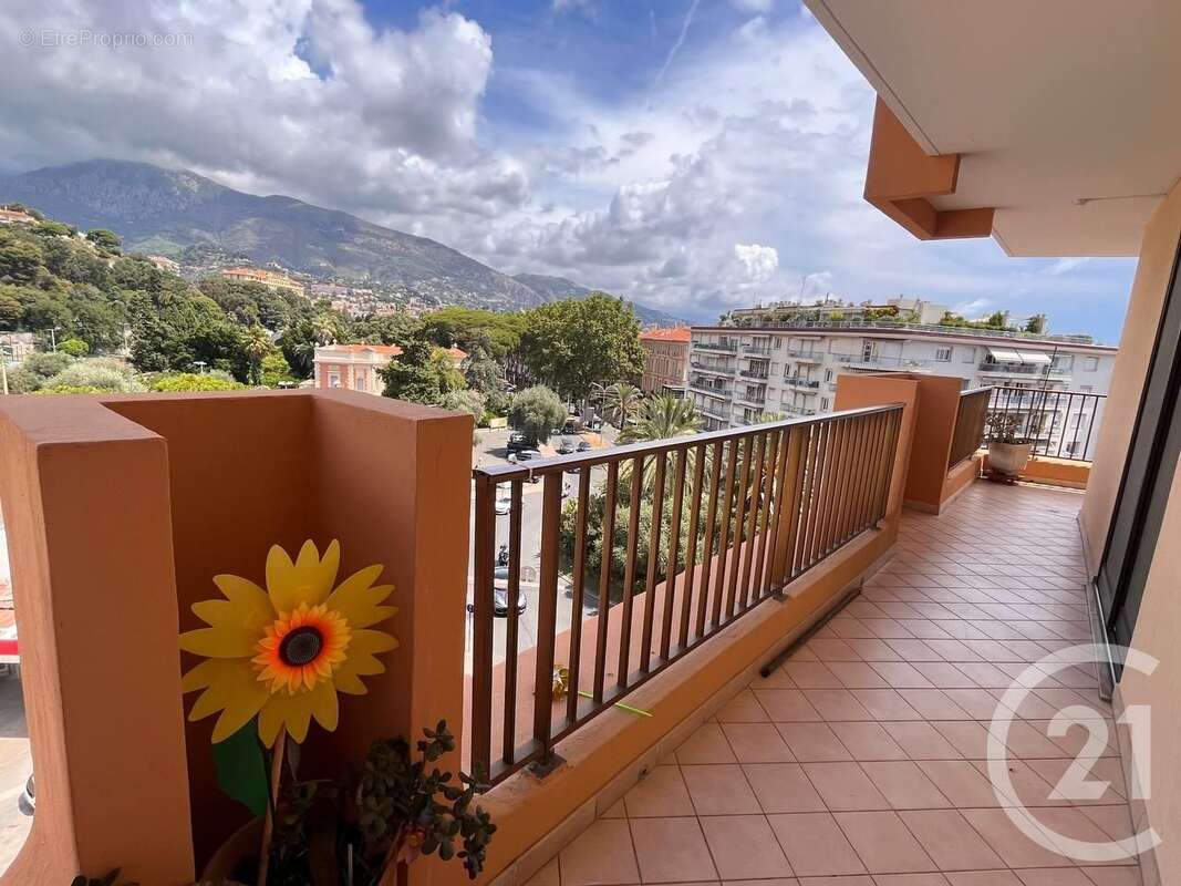 Appartement à ROQUEBRUNE-CAP-MARTIN