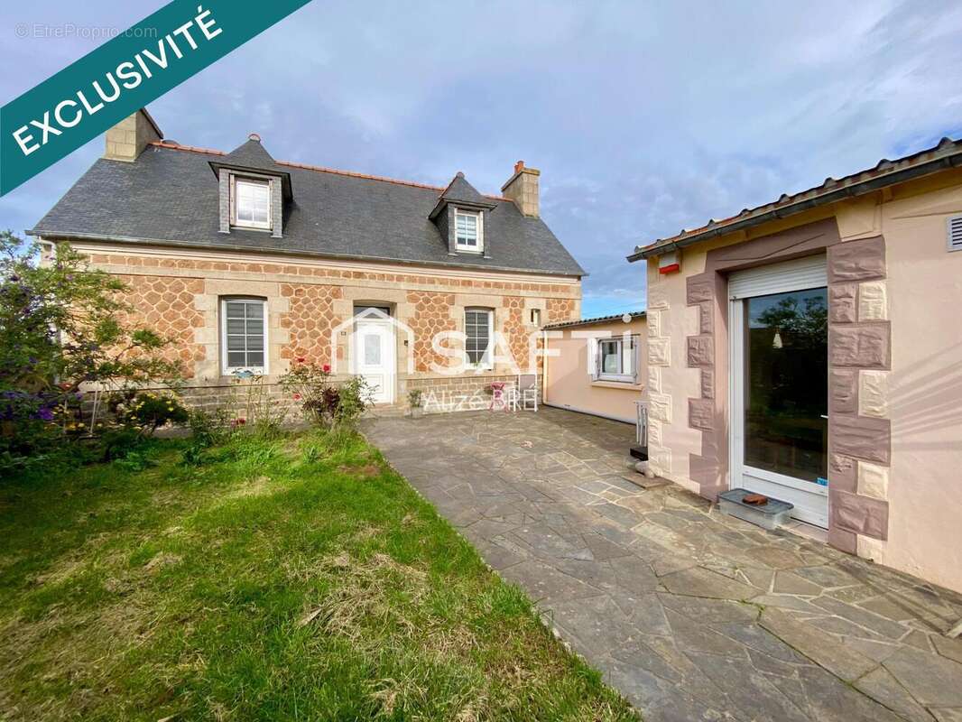 Photo 2 - Commerce à PLEUBIAN