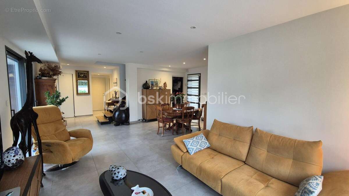 A vendre villa recente trois faces de 108m² sur terrain de 300m² en impasse a saint cyprien plage - proche du port - trois chamb - photo 4