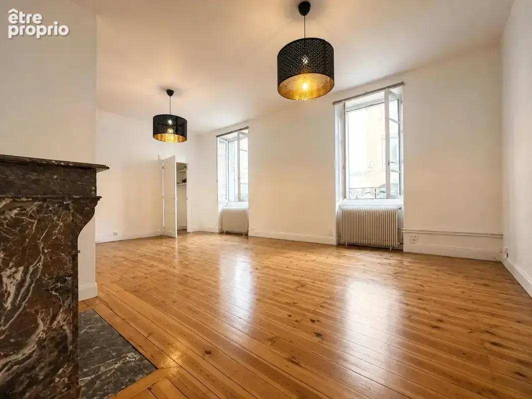 Appartement de caractère- 3 pièces de 86 m² à Clermont-Ferrand - photo 2