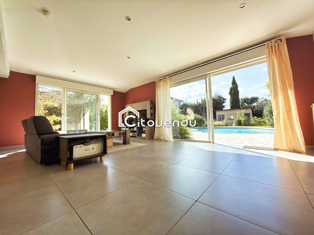 Maison à MONTESQUIEU-DES-ALBERES