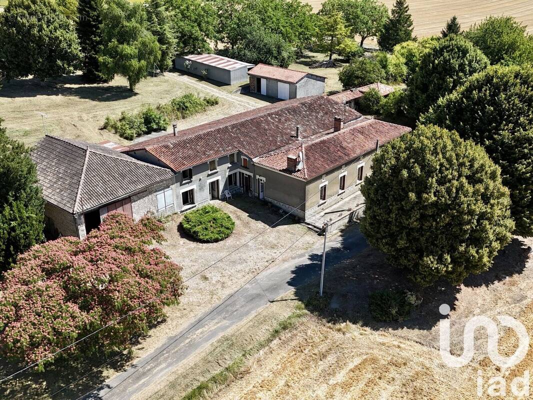 Photo 1 - Maison à BESSAC