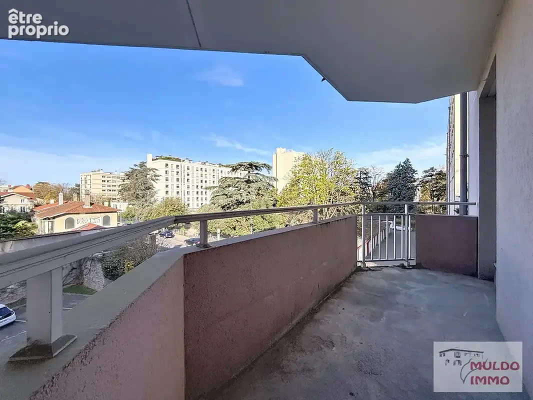 T4 de 75 m²  avec parking et balcons - photo 3