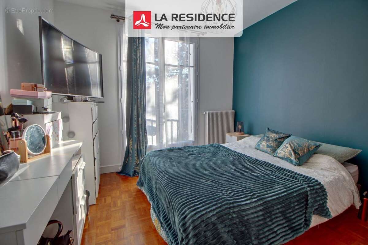 Appartement à LES CLAYES-SOUS-BOIS
