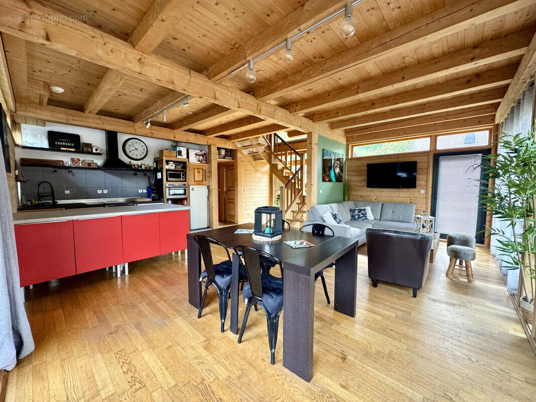 Maison à BONNEVILLE
