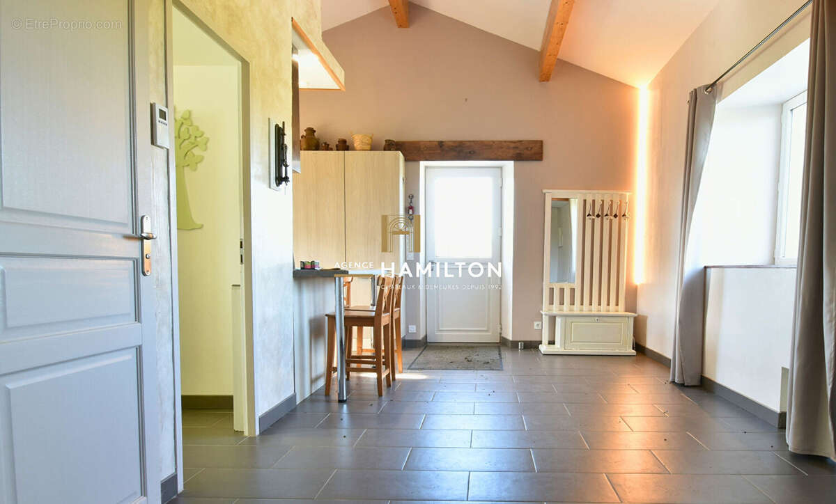 Maison de bourg en pierre avec piscine - habitable de suite - photo 11