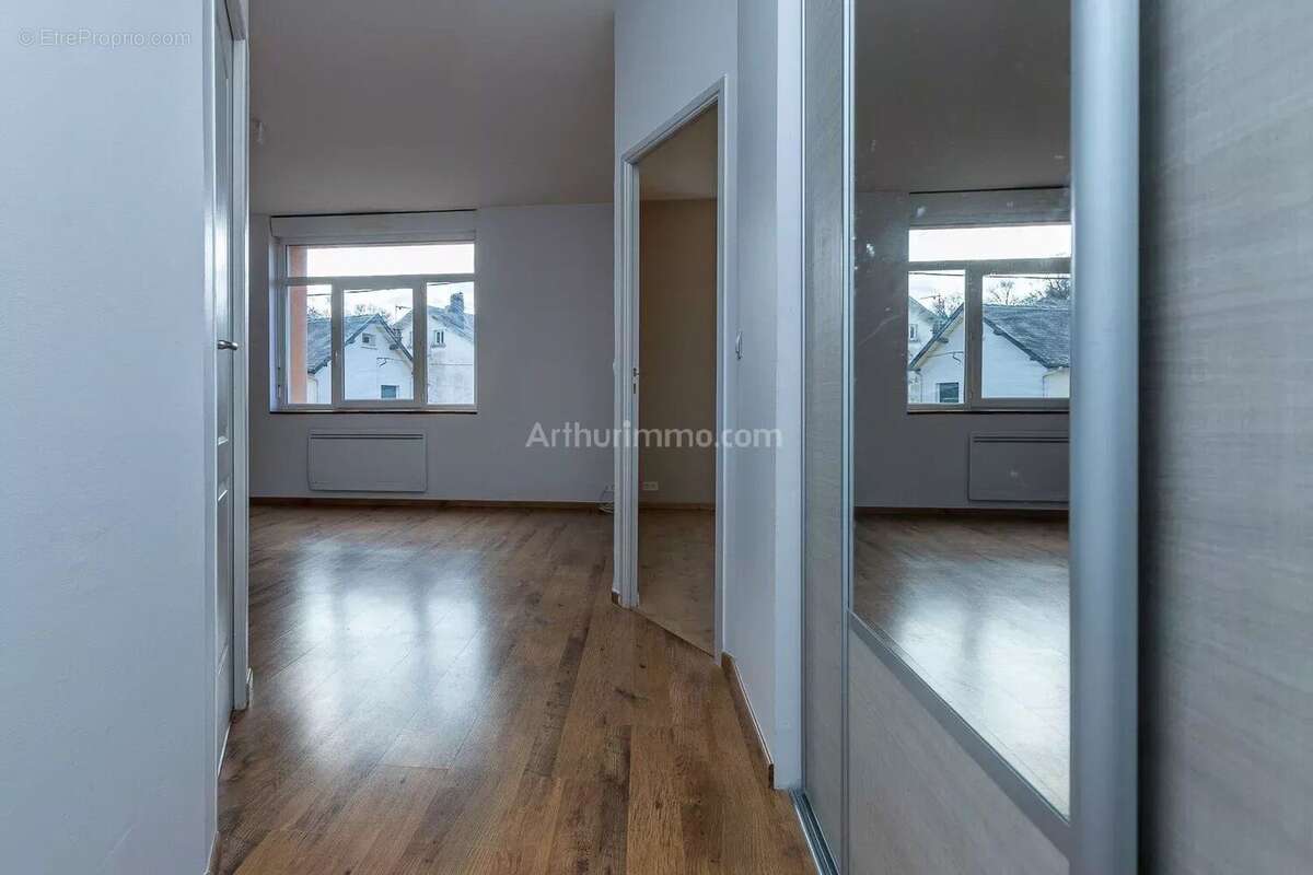 Appartement à SAINT-CLAIR-DE-LA-TOUR