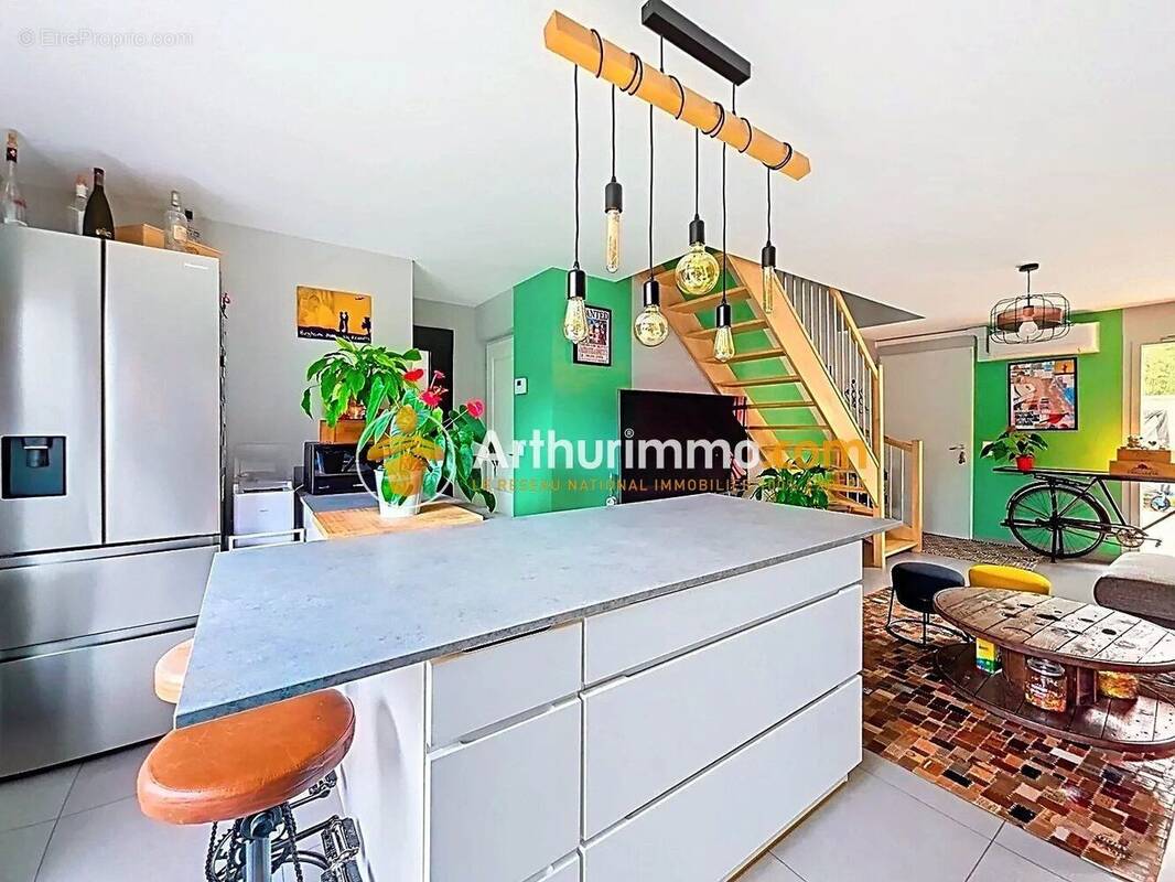 Maison à LA VERPILLIERE