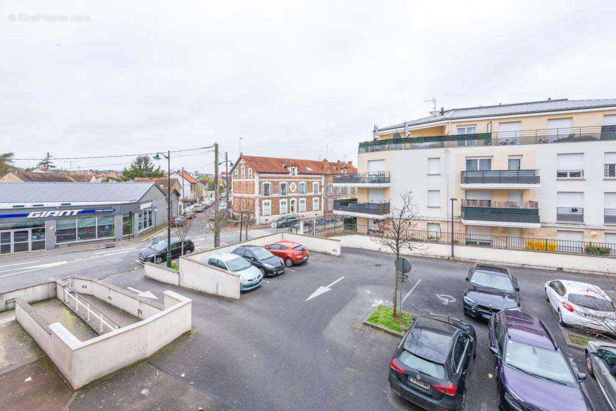 Appartement à CORBEIL-ESSONNES