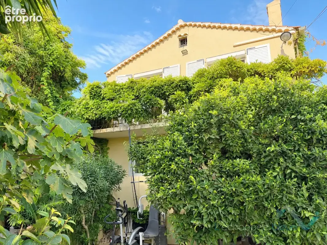 Appartement T3/4 à rénover avec terrasses   Hyères, L’Ayguade PLEINE PROPRIETE - photo 2