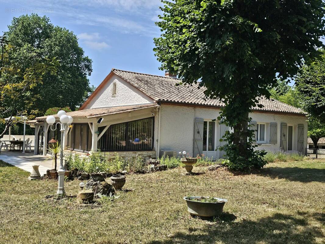 Maison à LOUBES-BERNAC