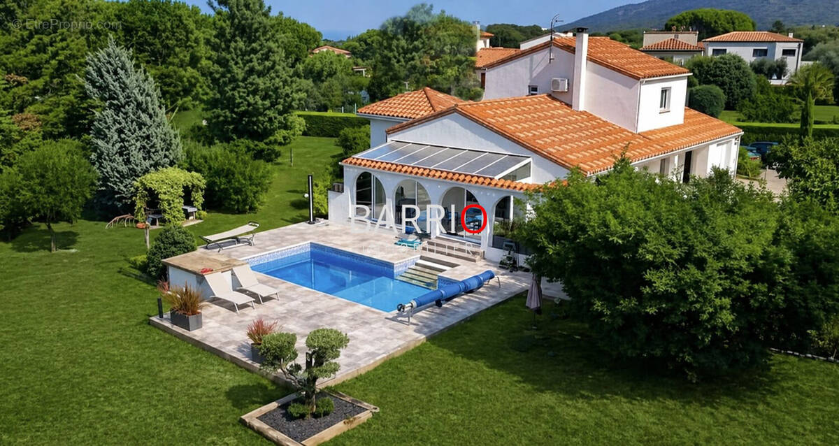 Maison à LAROQUE-DES-ALBERES