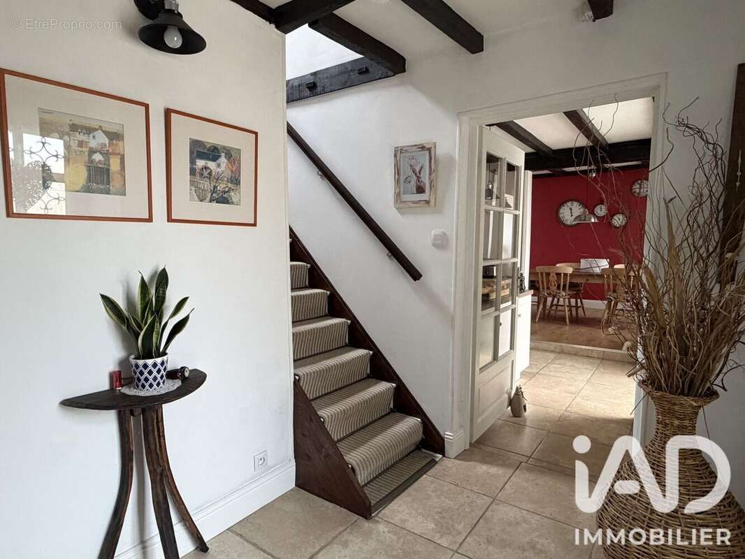 Maison 147 m² à Vernoux-En-Gatine  - photo 8