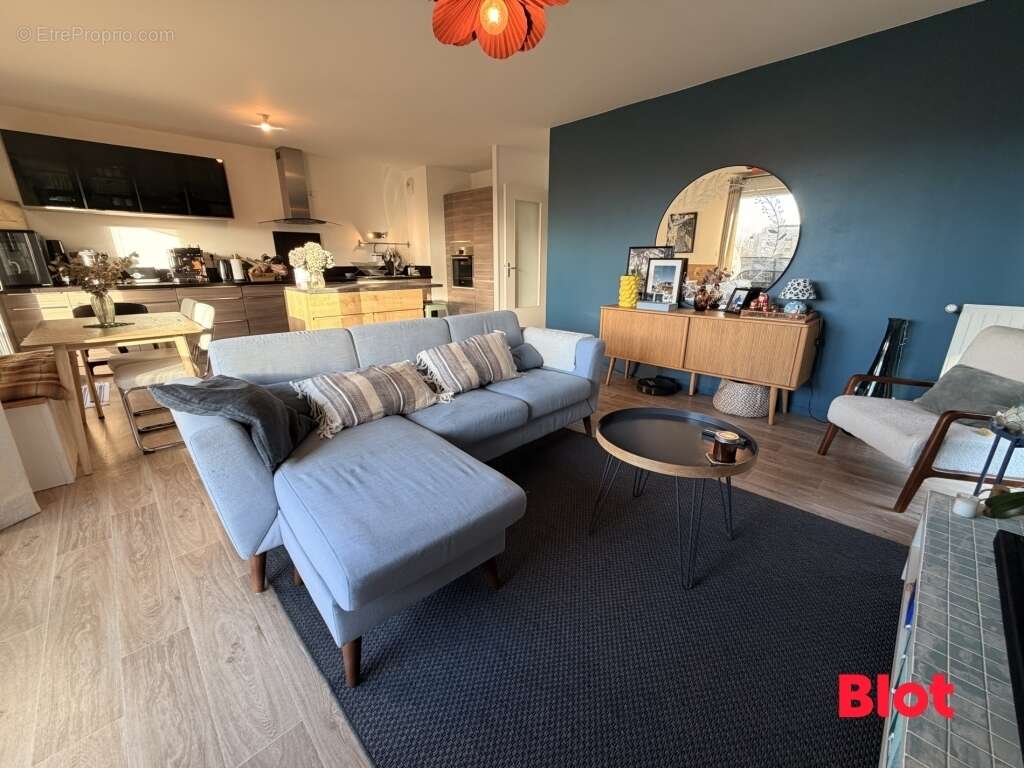 Appartement à VEZIN-LE-COQUET