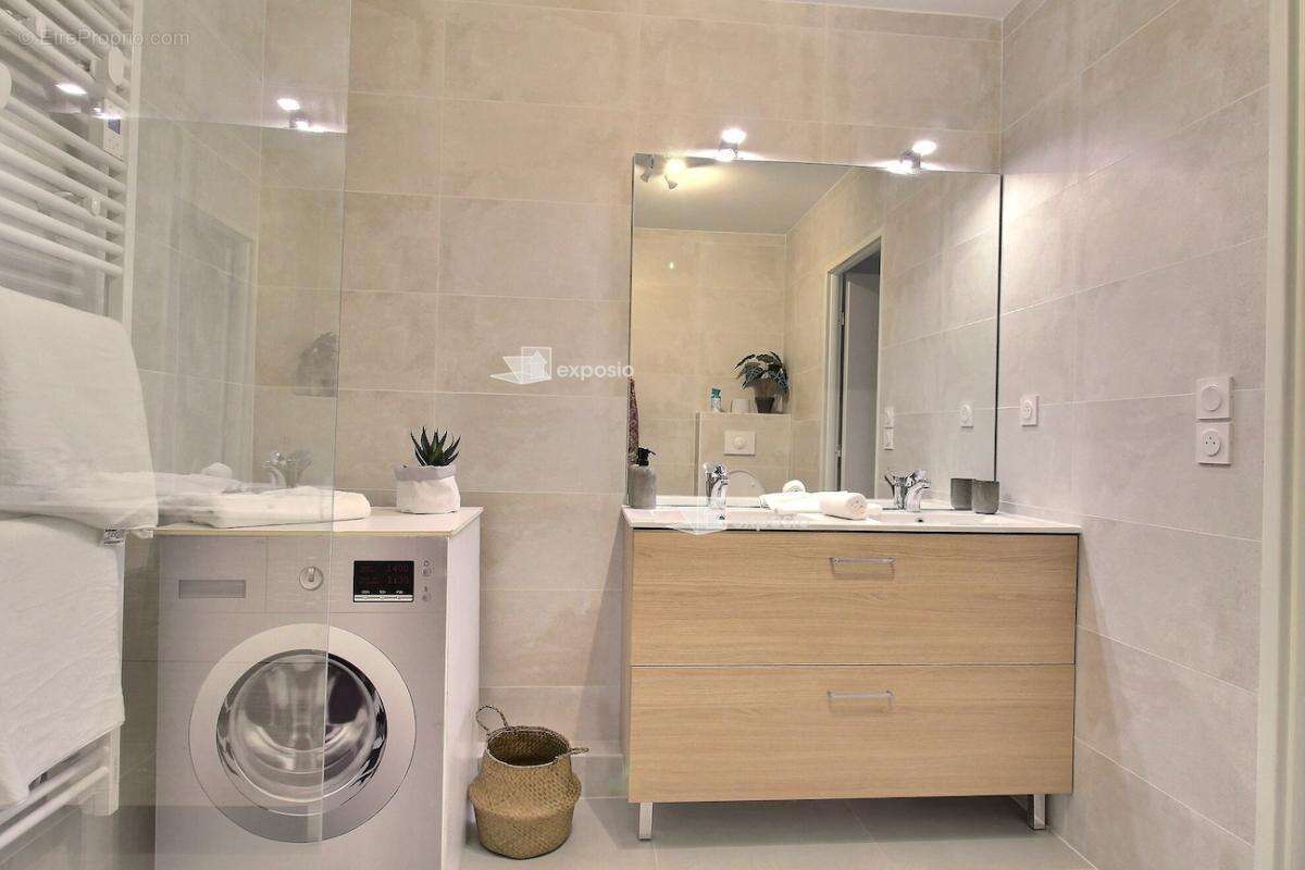 Appartement à MARSEILLE-6E