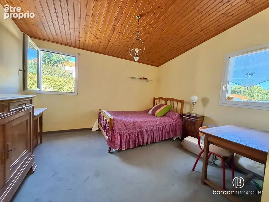 Maison 6 pièces - 140 m² - Centre ville de La Garnache - photo 8