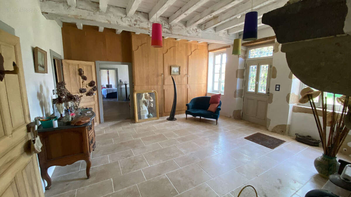 Maison à CRESSANGES