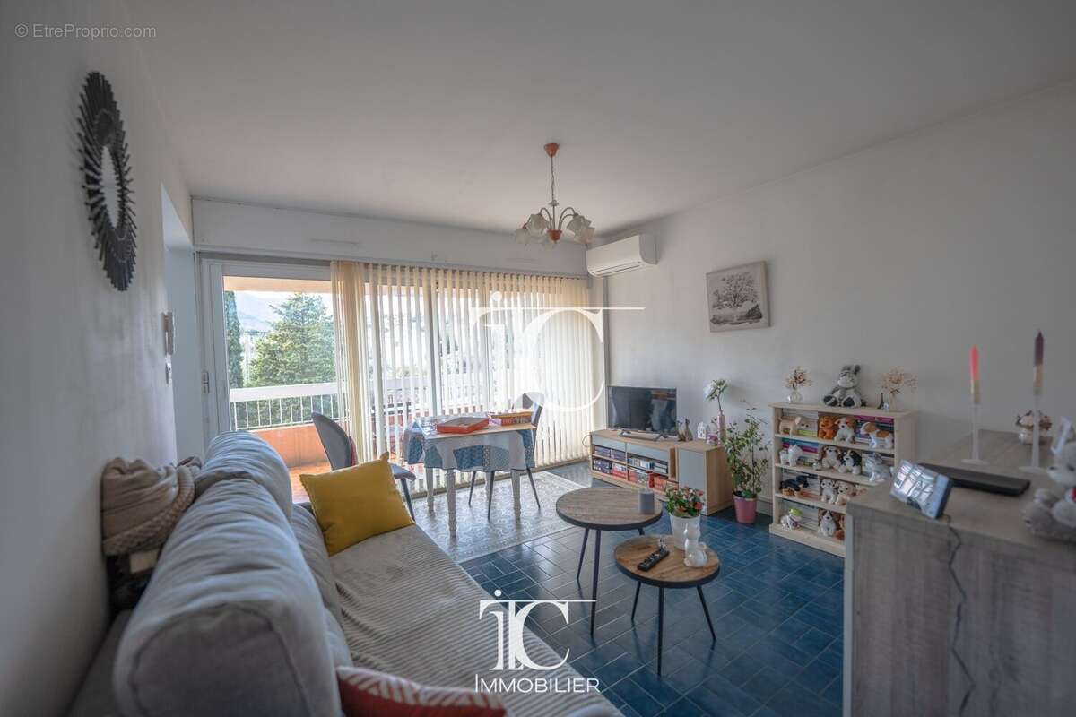 Appartement à LES VANS