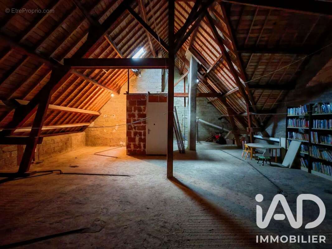 Appartement 163 m² à Lizio  - photo 8