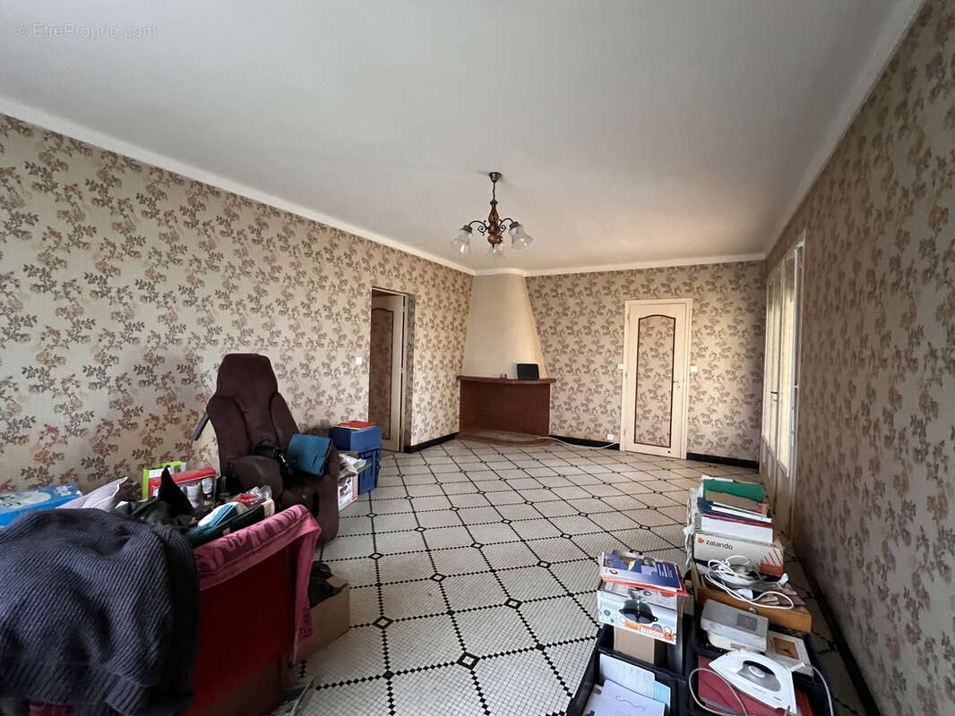 Maison à SAINTE-FOY-LA-LONGUE