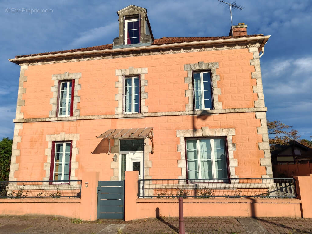 Maison à RION-DES-LANDES