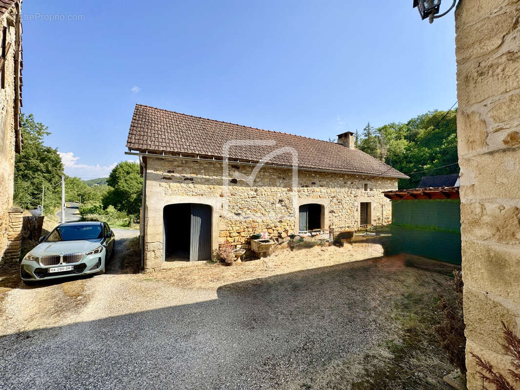 EXCLUSIVITE - A deux pas de la Dordogne, rare ensemble immobilier typique du Périgord - photo 15