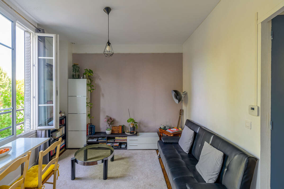 Appartement 2 pièces - 7mn RER A PARC SAINT-MAUR - photo 2