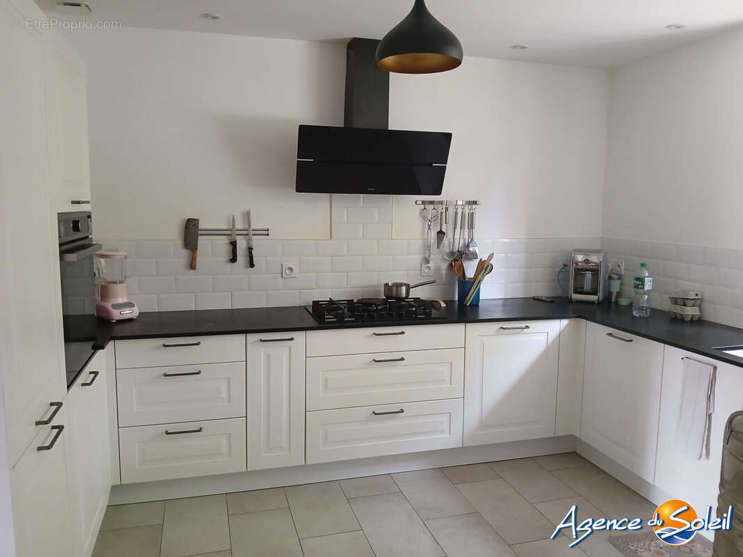 Maison 174 m² à Villeseque-Des-Corbieres  - photo 2