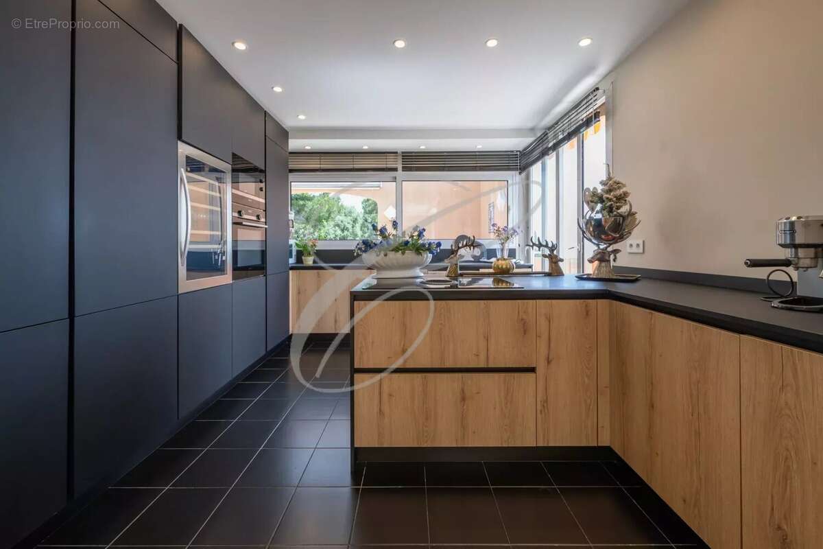 Appartement à ROQUEBRUNE-CAP-MARTIN