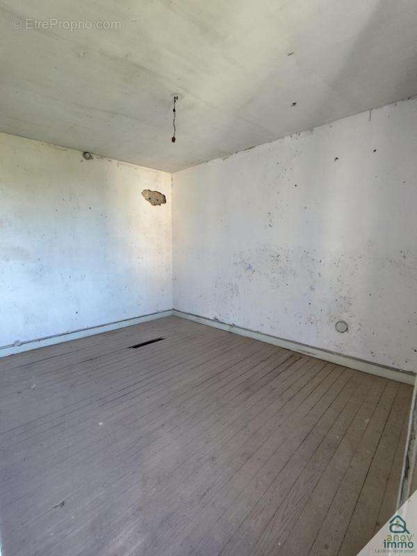 Maison à SAINT-JUNIEN