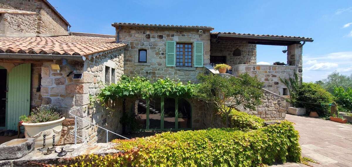 Mas provençal du xviiie, vue alpes et mont ventoux. cinq chambres, immense salon, grande piscine, six terrasses. opportunité uni - photo 14