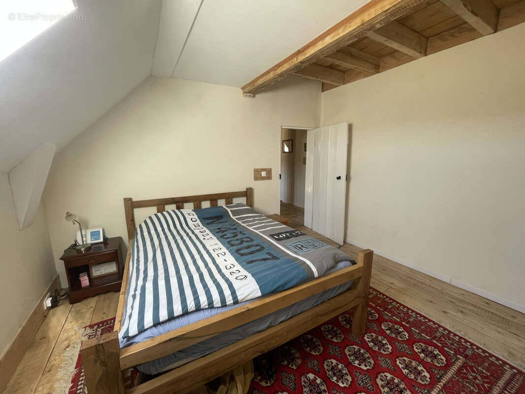Maison à LA TOUR-D'AUVERGNE