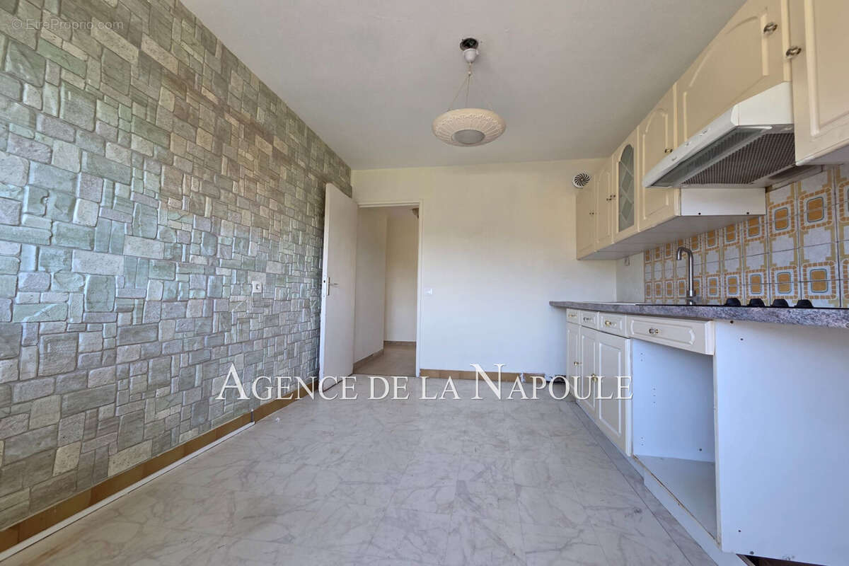 Appartement à MANDELIEU-LA-NAPOULE