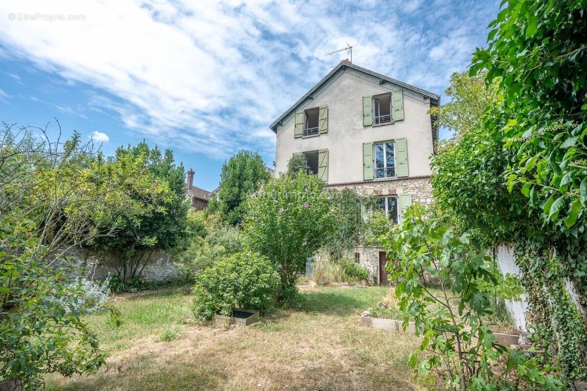 Maison à THORIGNY-SUR-MARNE