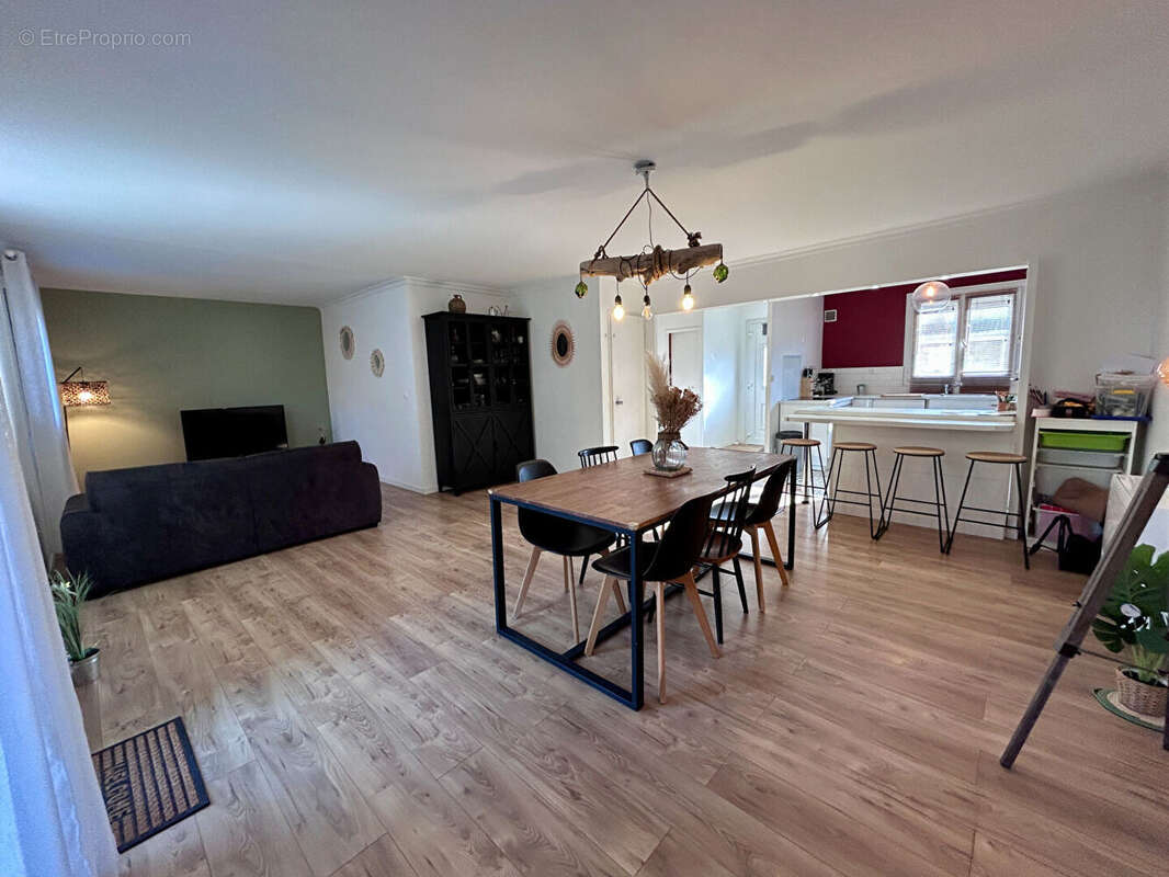 Maison à GUILHERAND-GRANGES