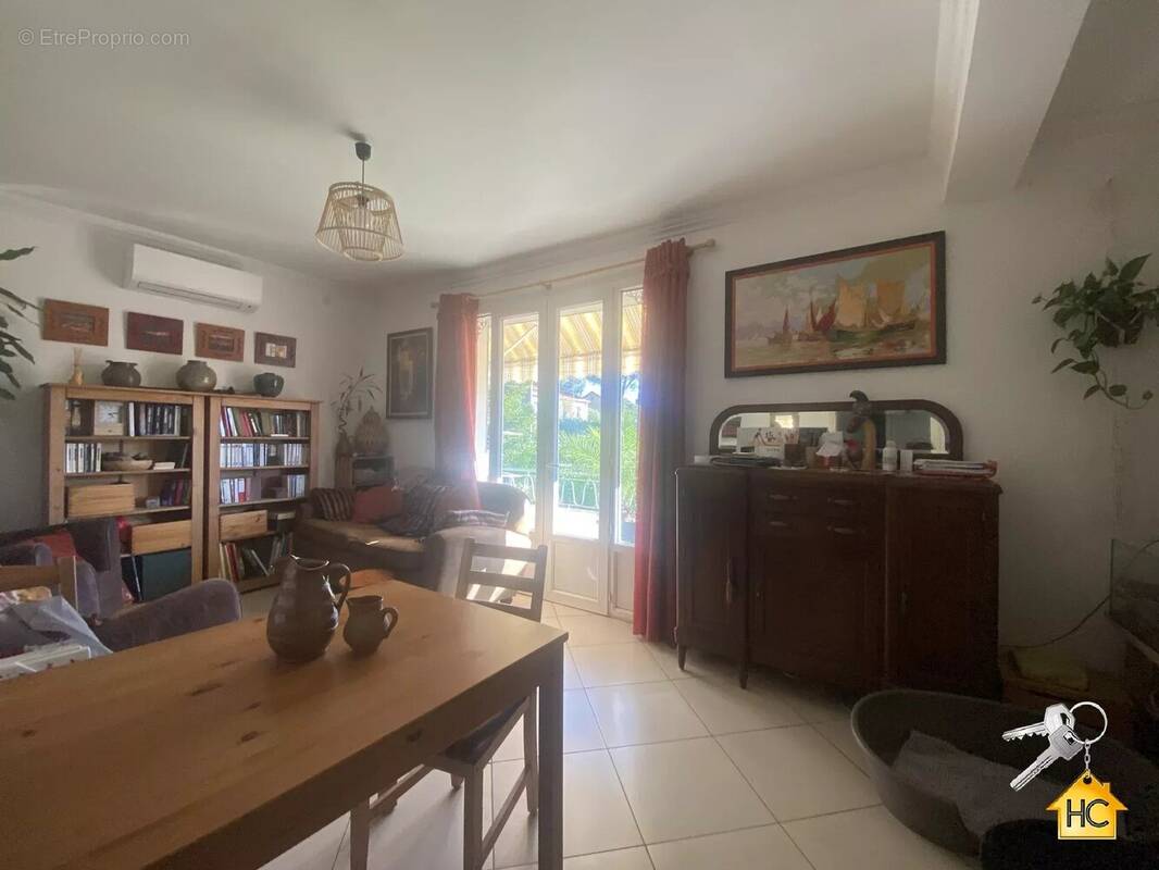 Appartement à LE CANNET