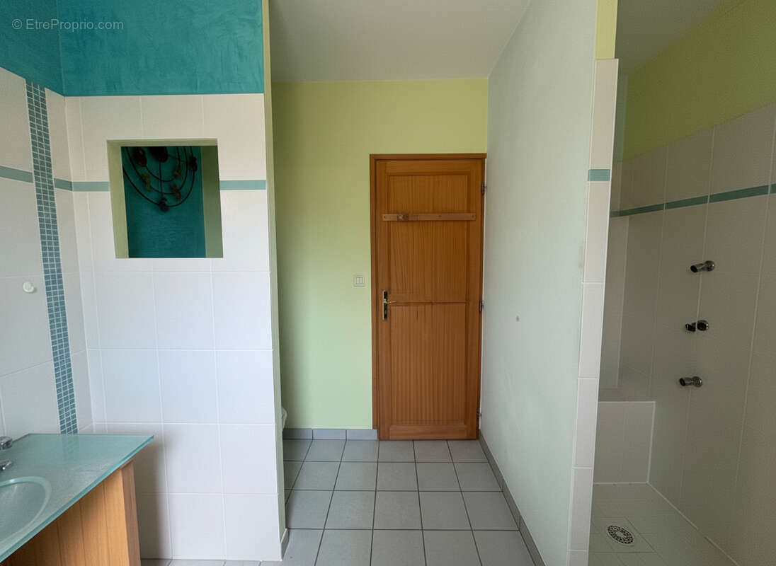 Maison à LA ROCHE-NOIRE