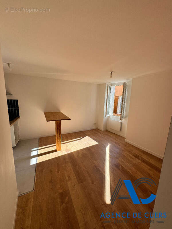 Appartement à CUERS