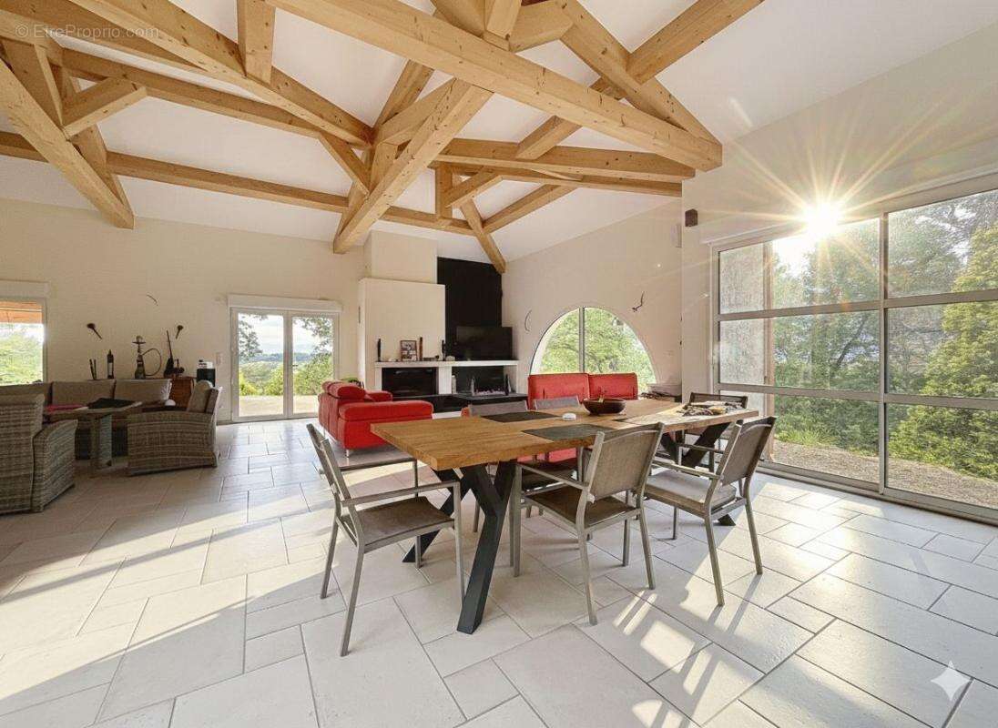 Mougins : maison récente dans domaine fermé - photo 4
