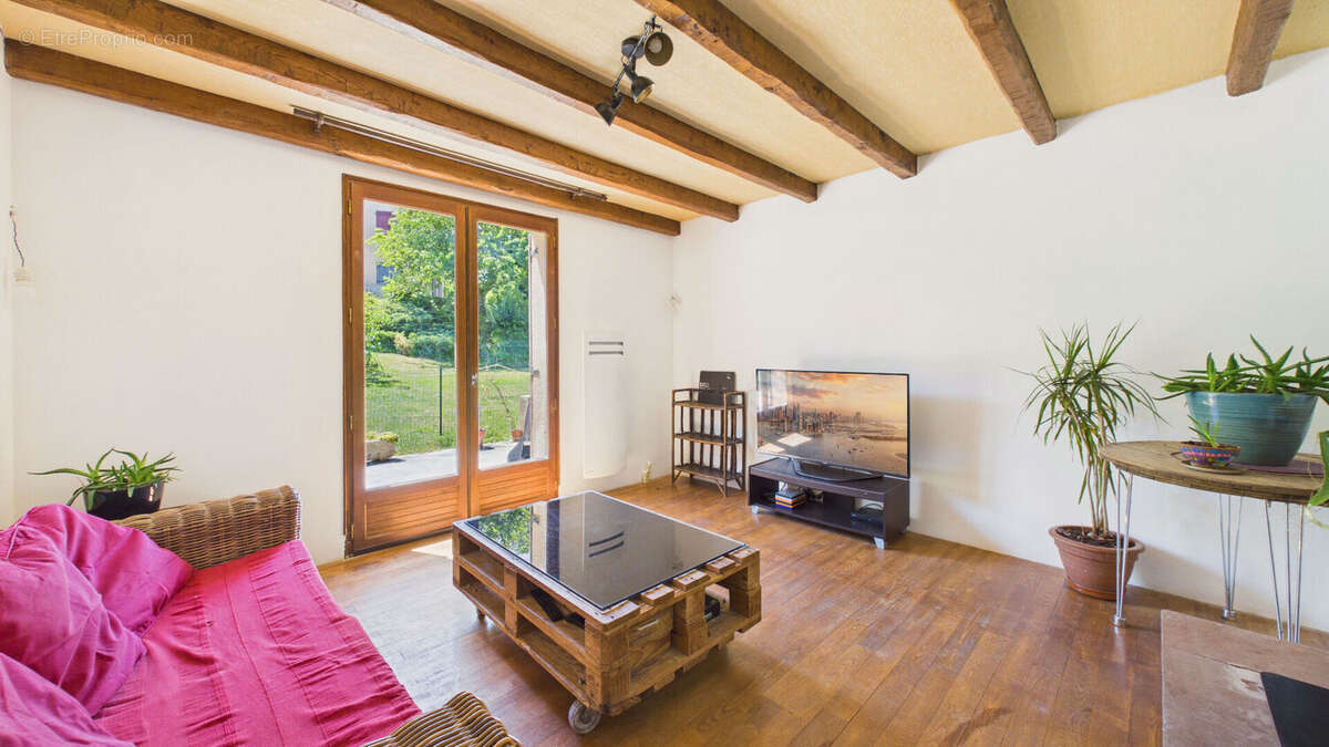 Maison d'environ 255 m² avec 2 Logements + 954 m² de terrain - photo 6