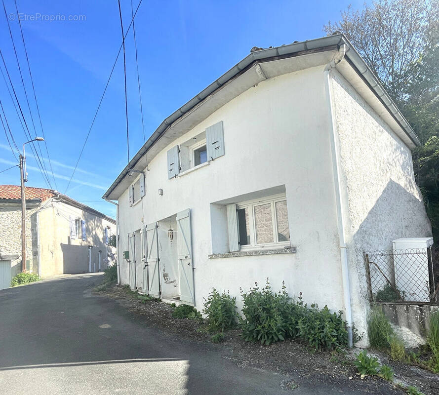 Maison à SAINT-SYLVESTRE-SUR-LOT
