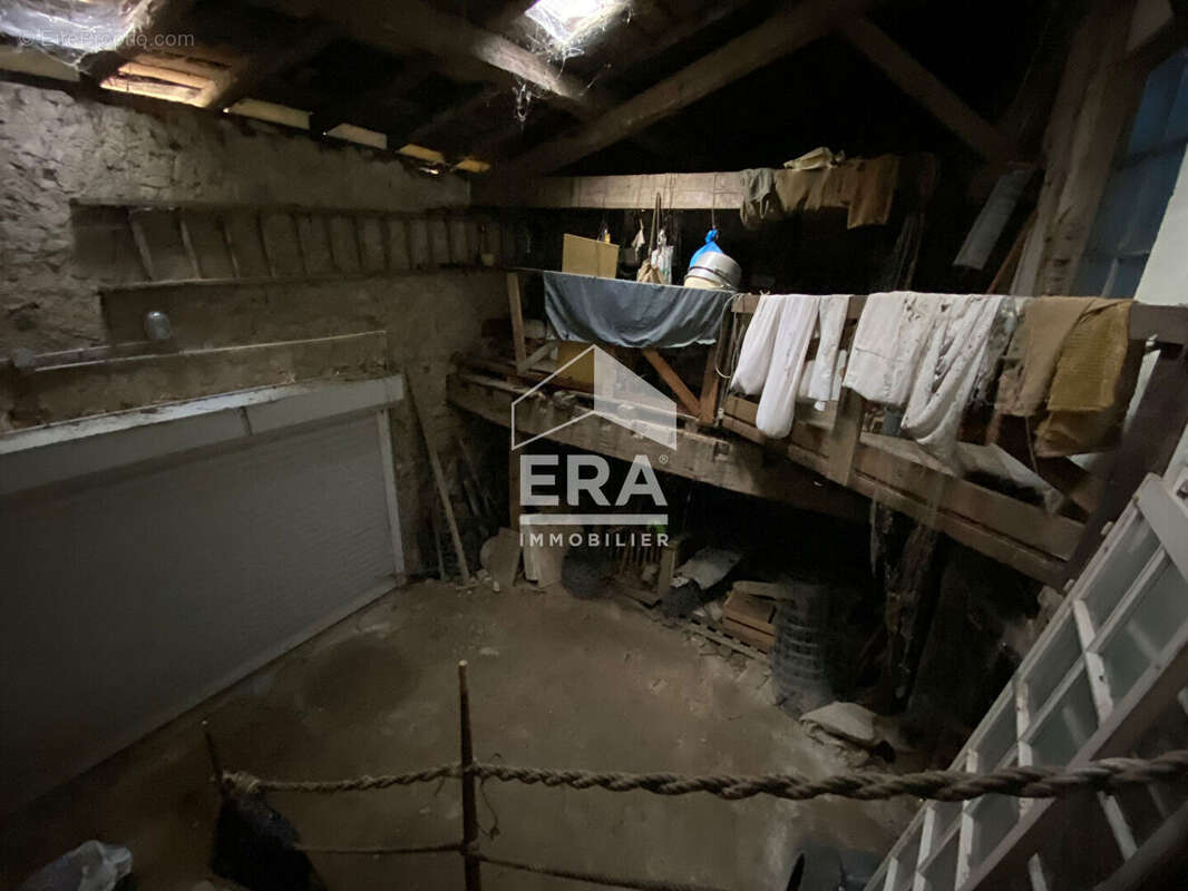 Maison à PORT-SAINTE-MARIE