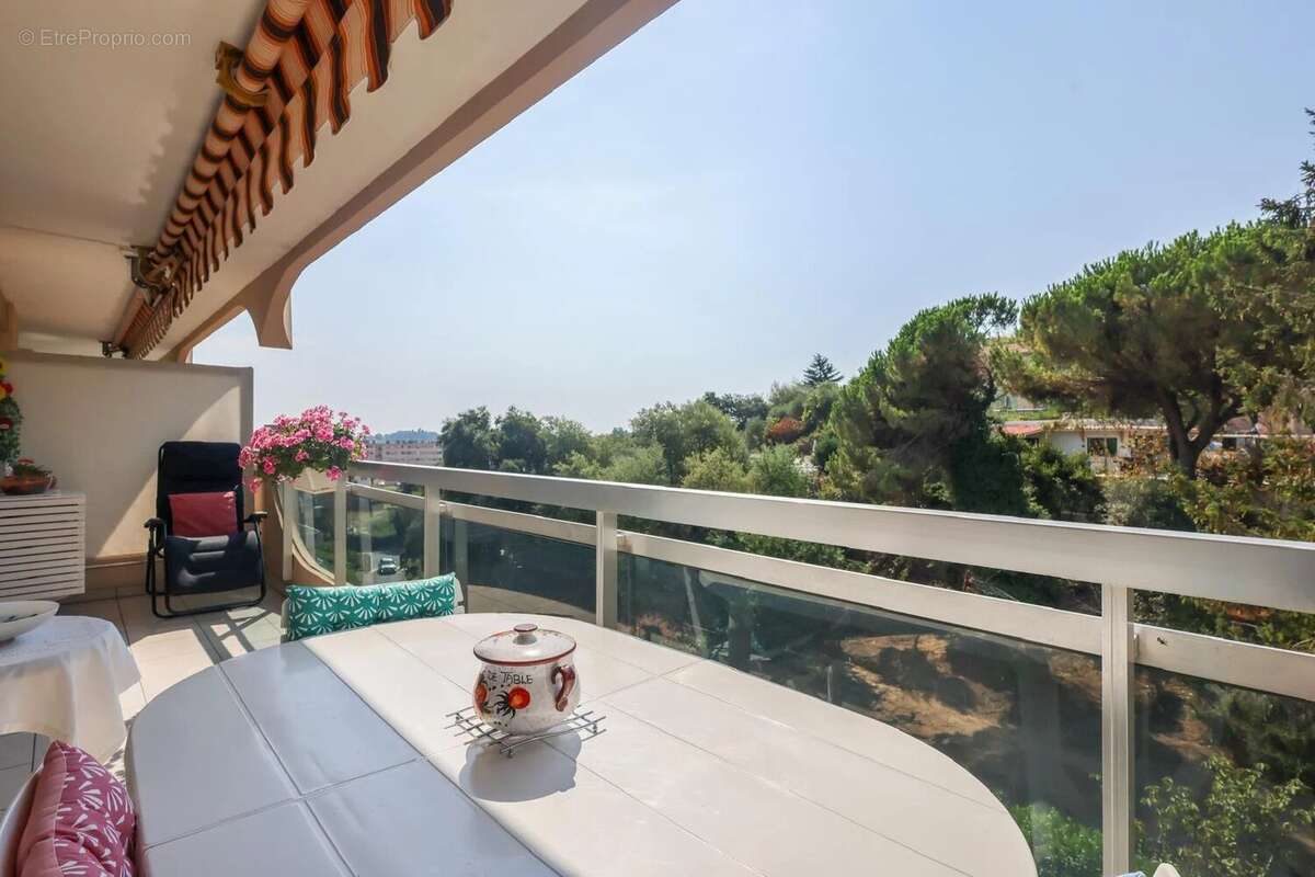 Appartement à MANDELIEU-LA-NAPOULE