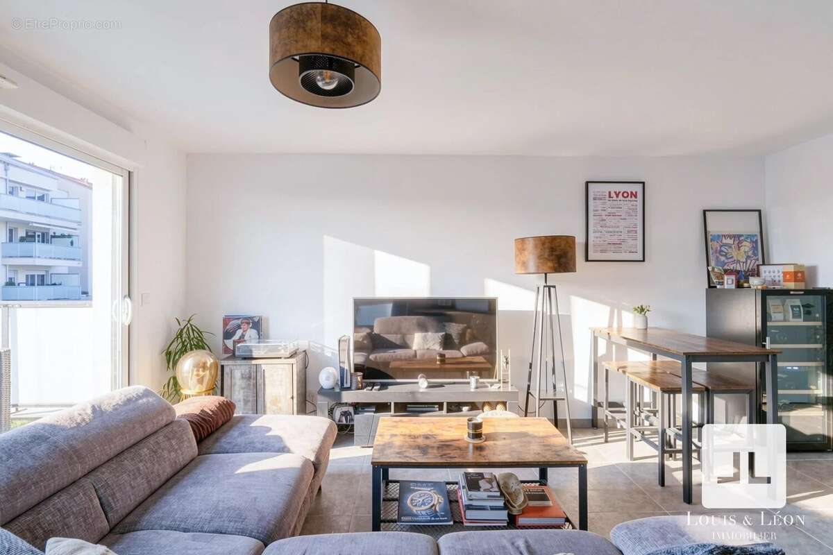 Appartement à NEUVILLE-SUR-SAONE