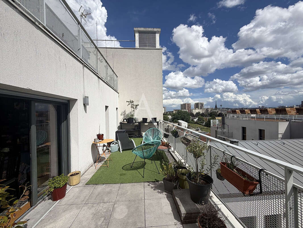 Appartement à AUBERVILLIERS