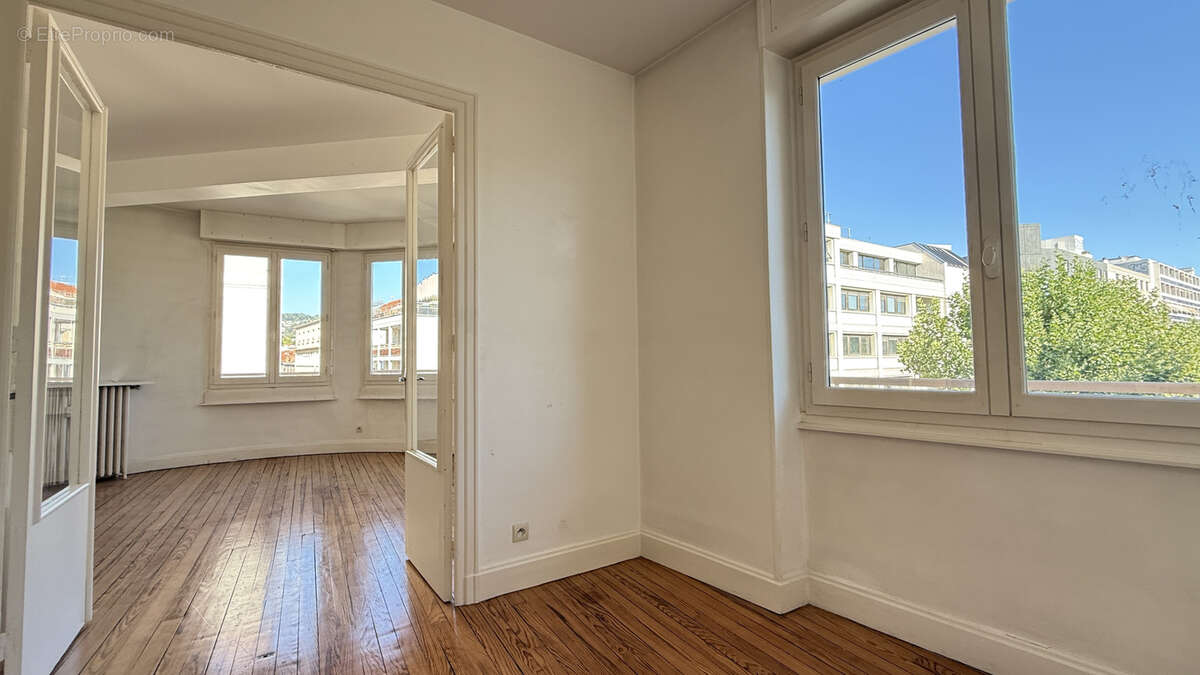 Appartement T4 lumineux centre-ville Clermont-Ferrand - photo 18